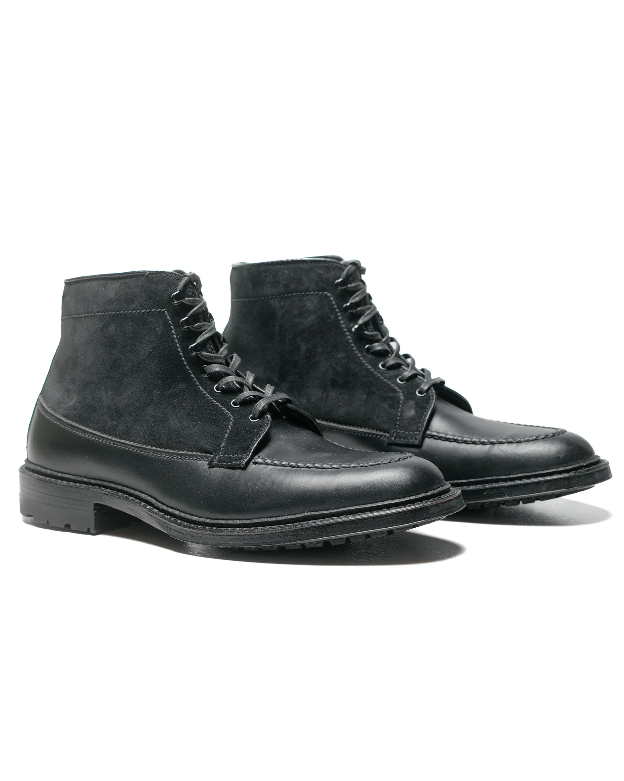 Alden Black Michigan Boot With Commando Sole - Image 2