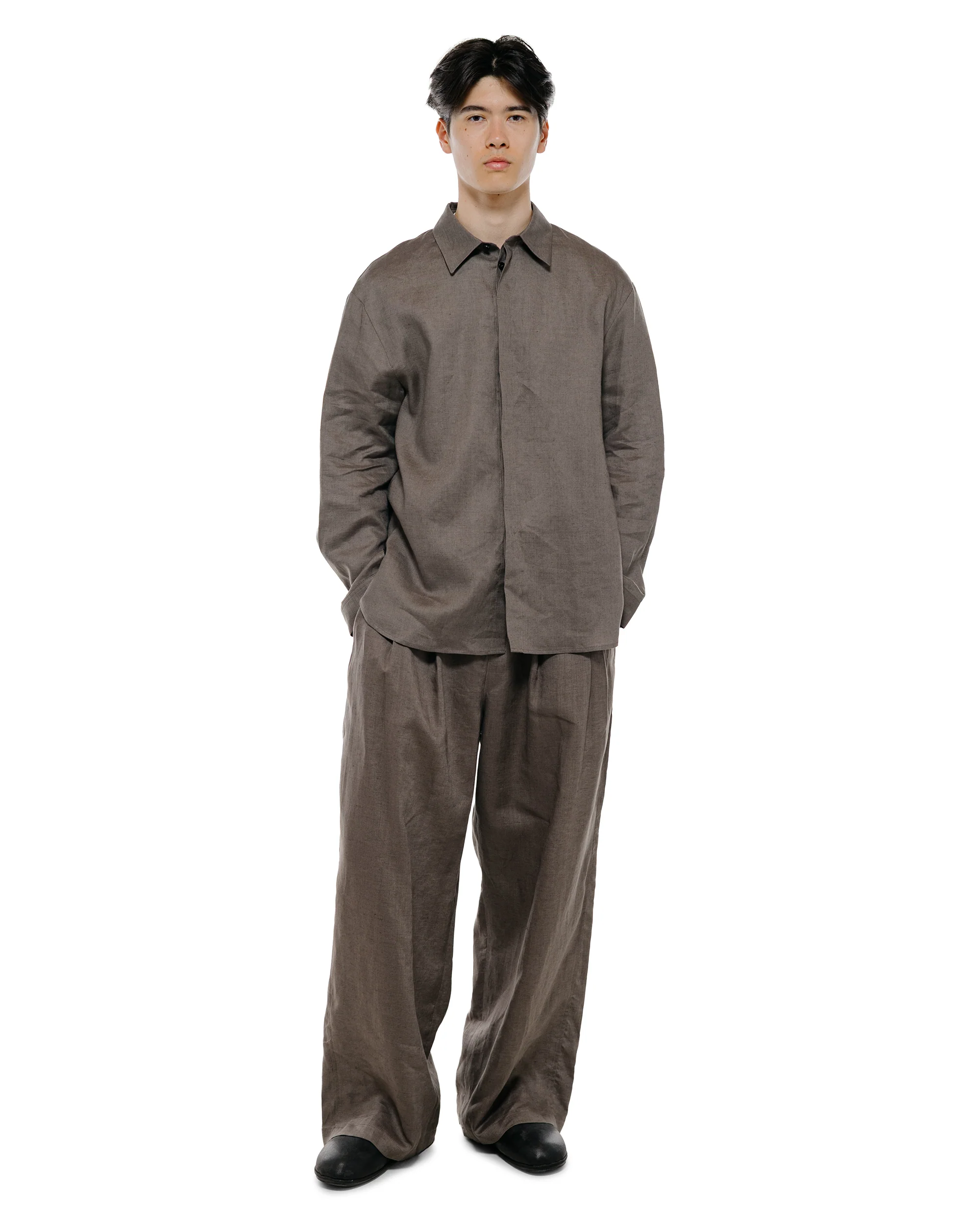 Amomento Linen Oversized Shirt Khaki - Image 5