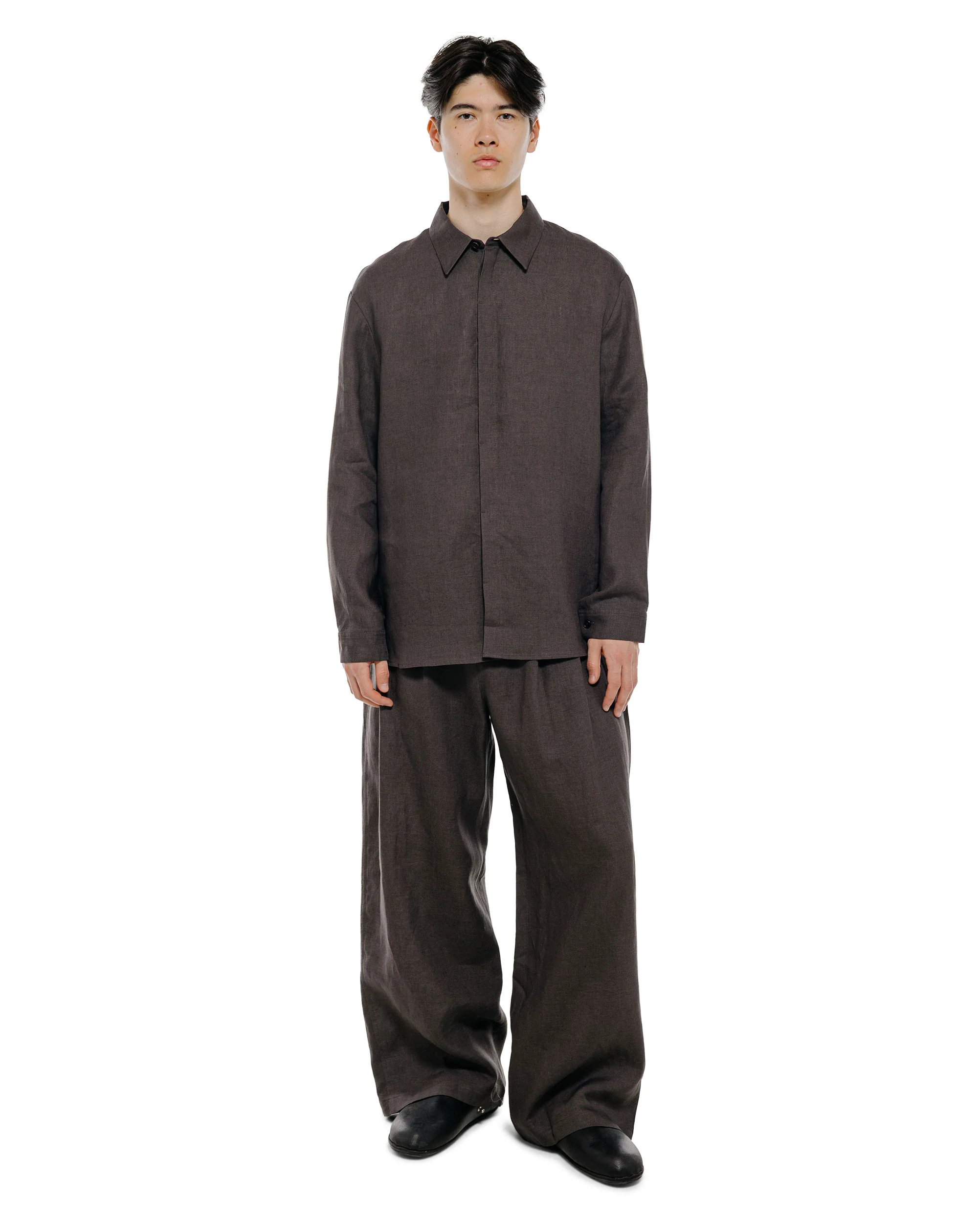 Amomento Linen Oversized Shirt Khaki Grey - Image 5