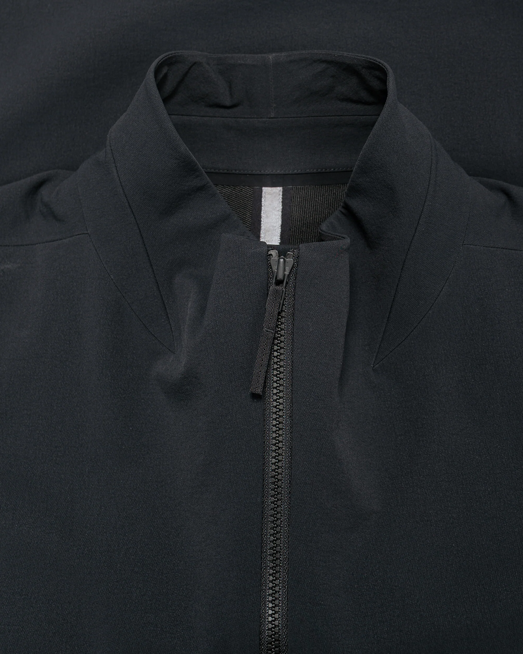 Arc'teryx Veilance Isogon MX Jacket Black - Image 5