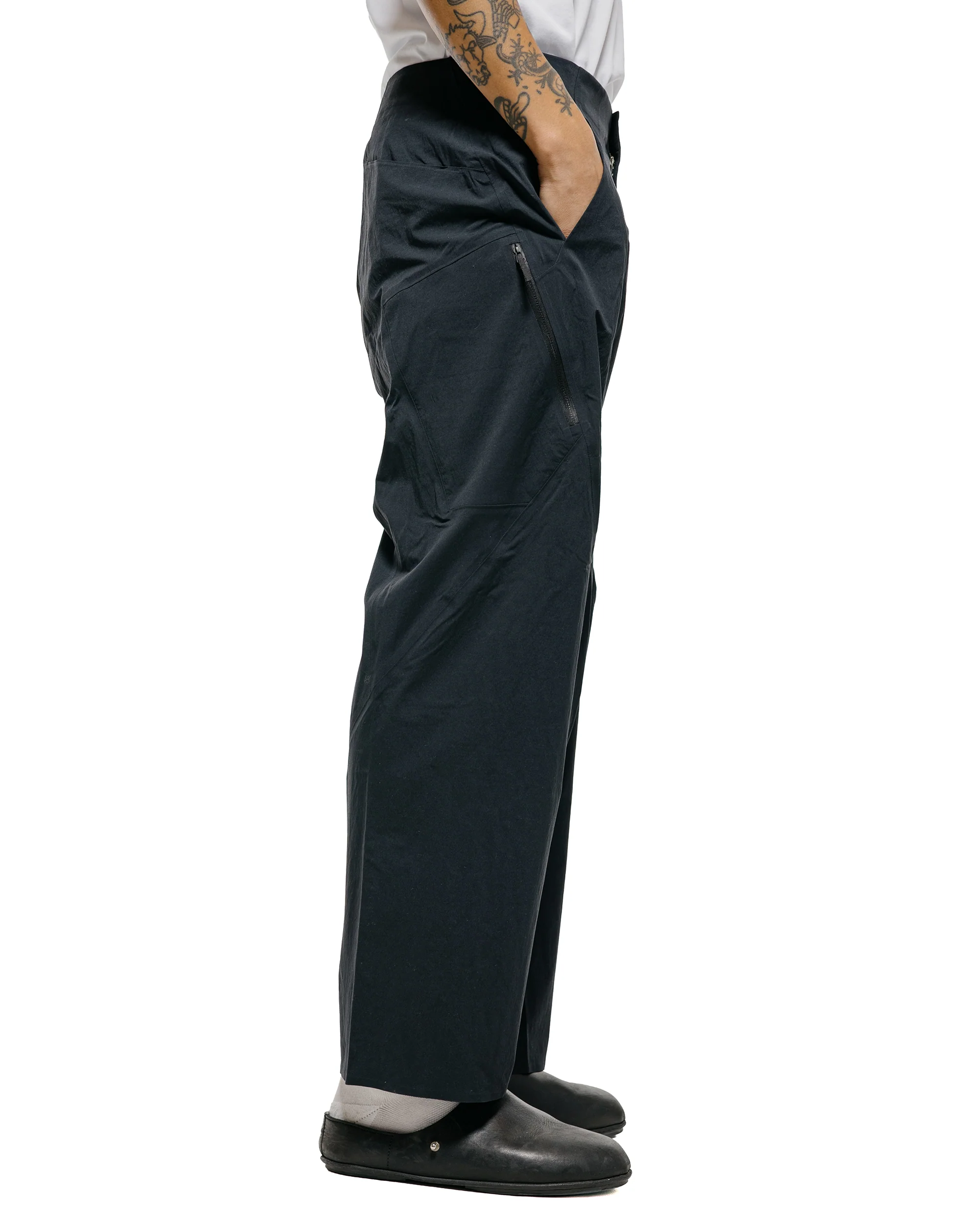 Arc'teryx Veilance Spere Cargo Pants Black - Image 3