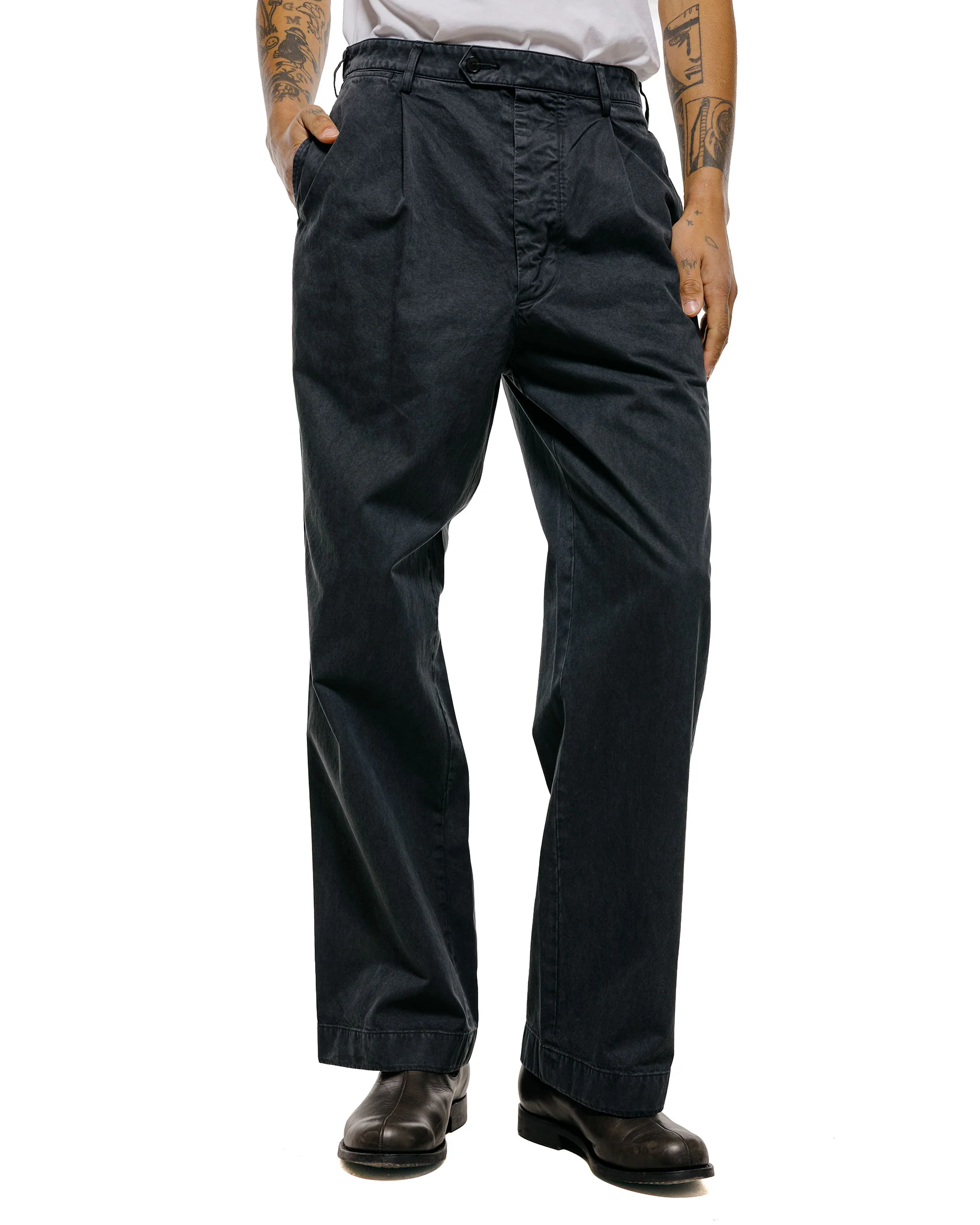 Auralee Garment Dyed Finx Light Chino One-Tuck Wide Pants Black - Image 2