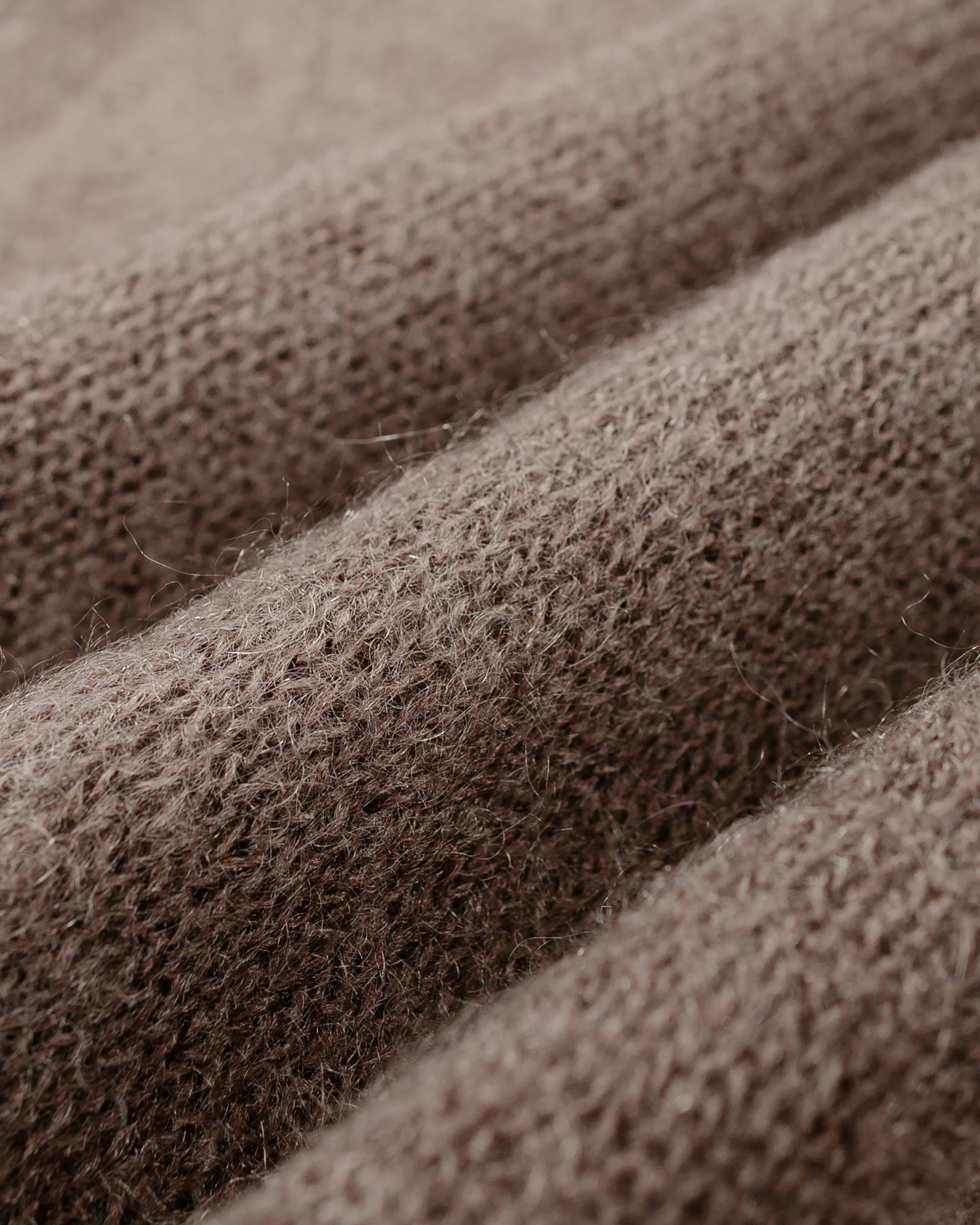 Batoner Pure Mohair Polo Olive - Image 6