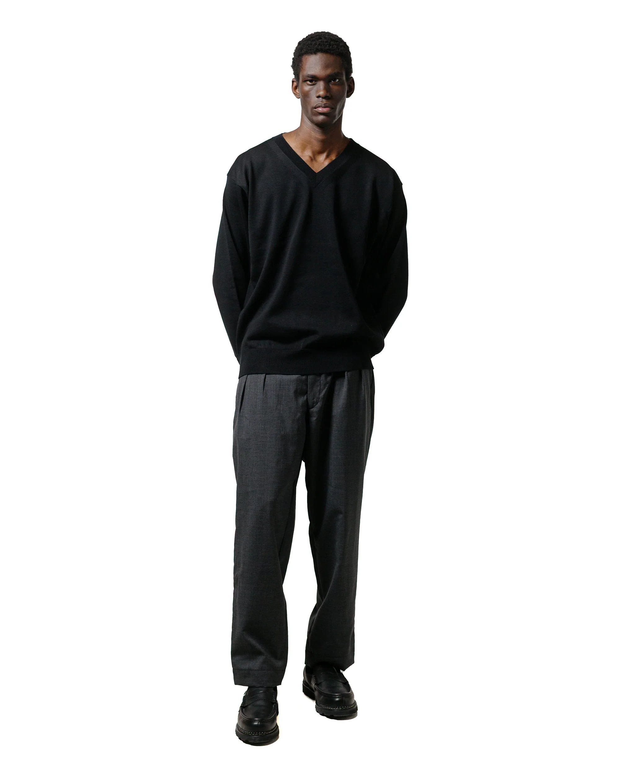 Batoner The Sea Island Cotton V Neck Black - Image 4