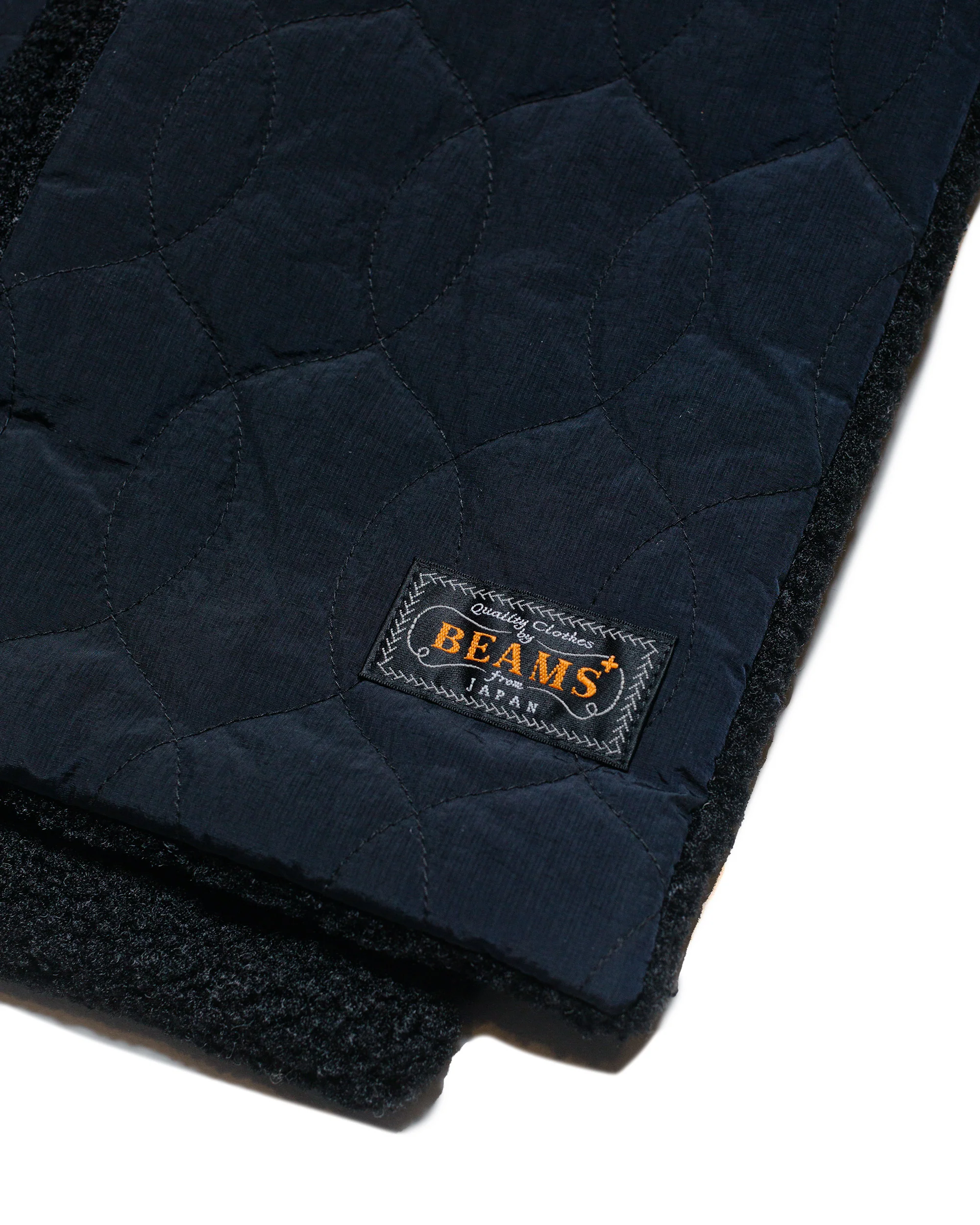 Beams Plus Muffler Boa Quilt Black - Image 3