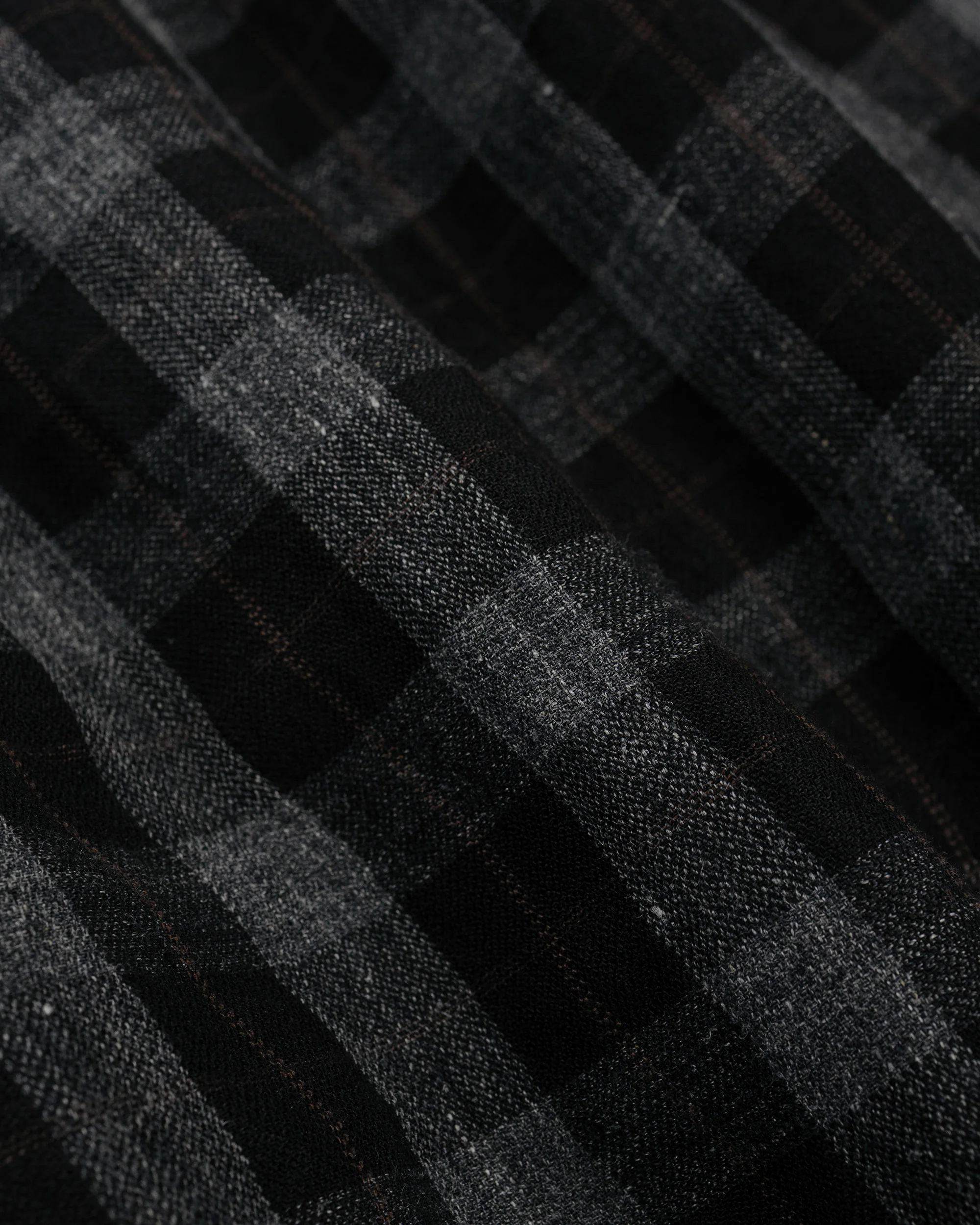 evan kinori Big Shirt Two Yarn Dye Linen Check Charcoal/Brown/Black - Image 5