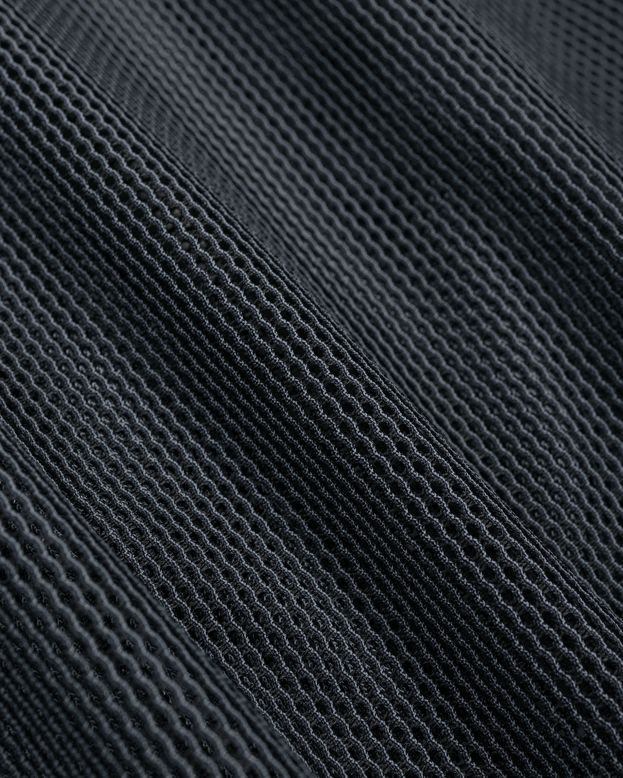 Goldwin Tonalith Mesh Hooded Jacket Black - Image 6