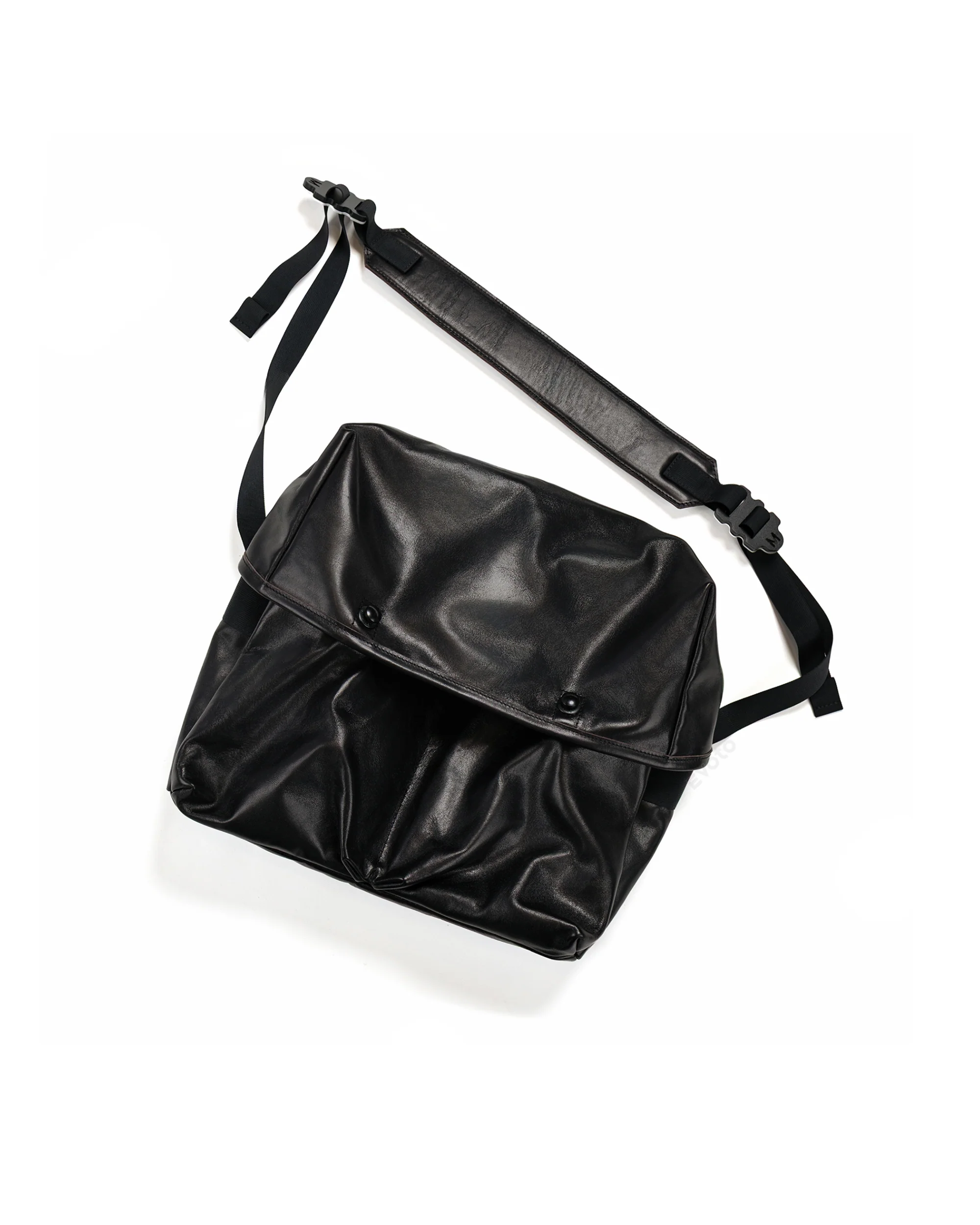 MAN-TLE R20G4 'Mini Messenger' Black Hide - Image 3