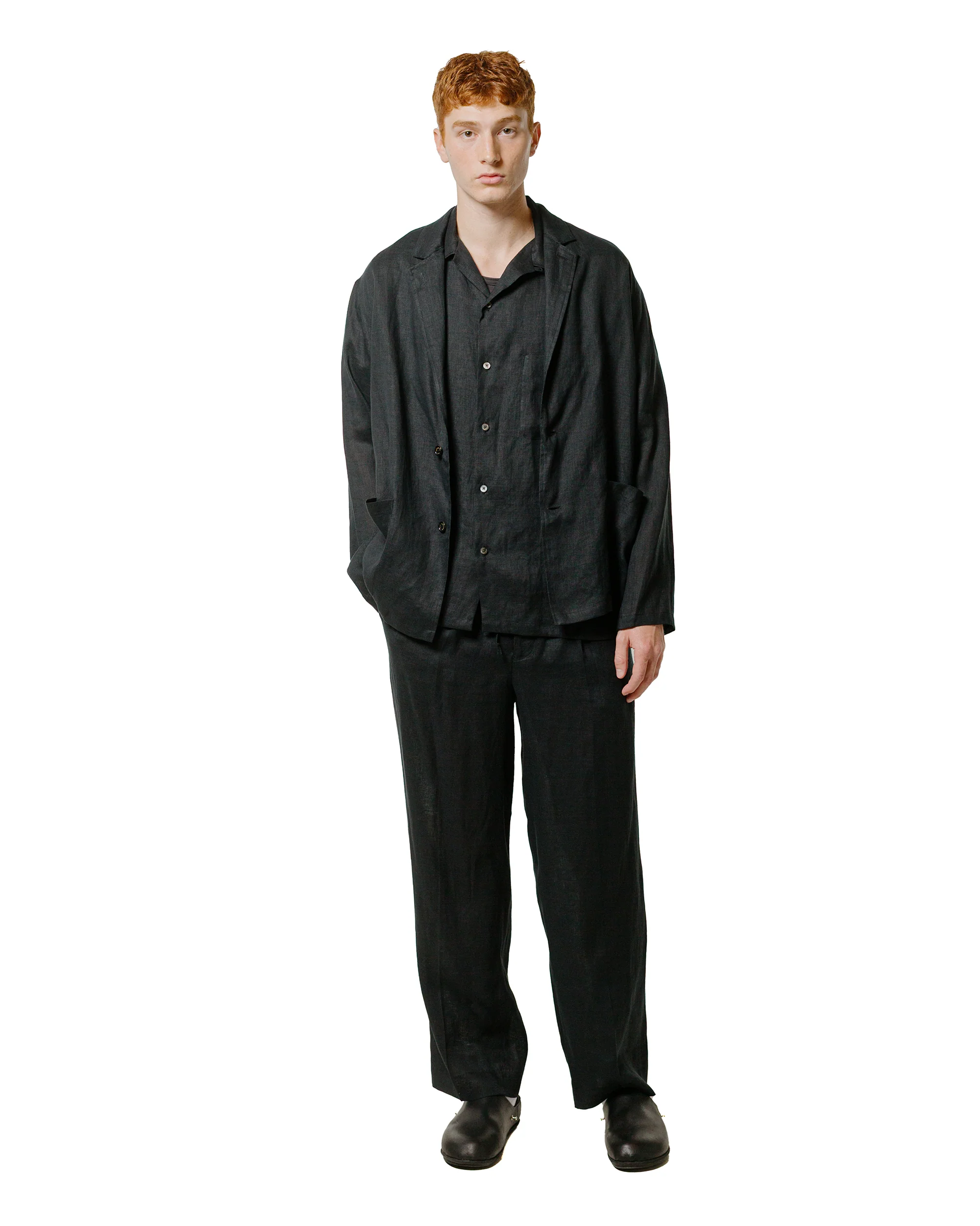 MARKAWARE Classic Fit Two Tuck Easy Trousers Hemp Shirting Black - Image 4