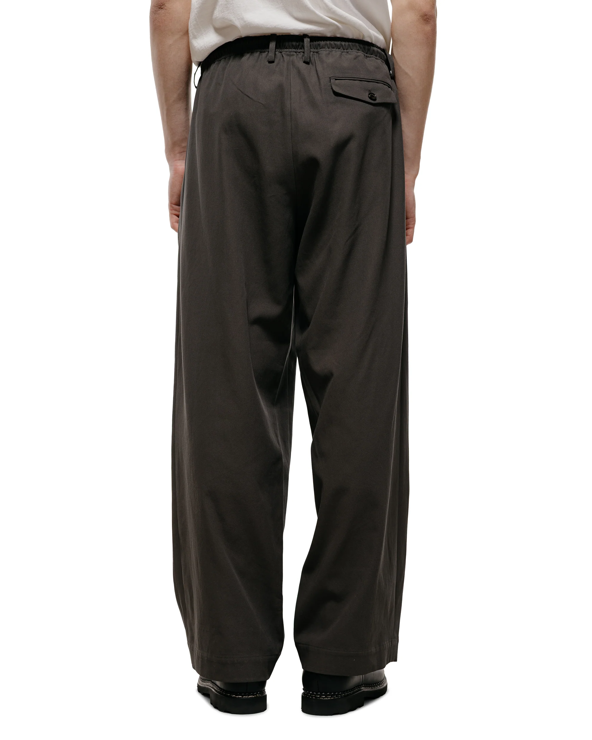 MARKAWARE Triple Pleated Easy Trousers Organic Cotton Voile Yarn Twill Charcoal - Image 4