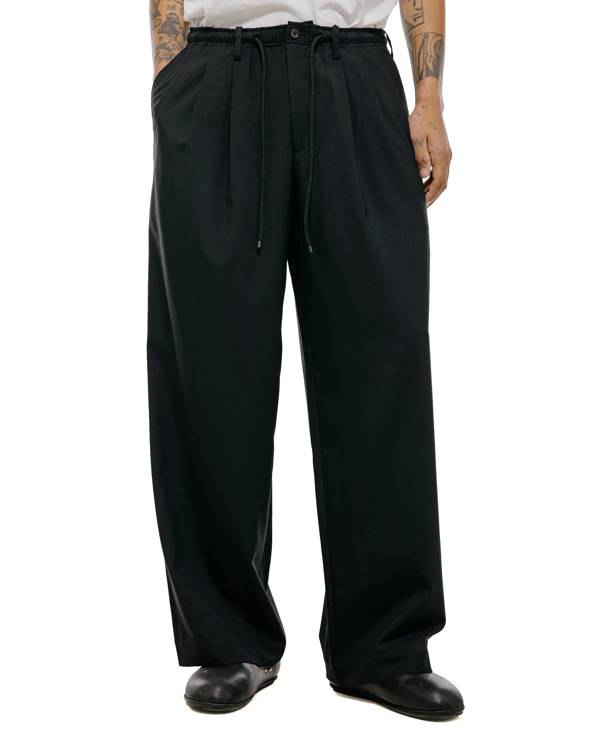 MARKAWARE Triple Pleated Easy Trousers Organic Wool 2/80 Tropical Black - Image 2