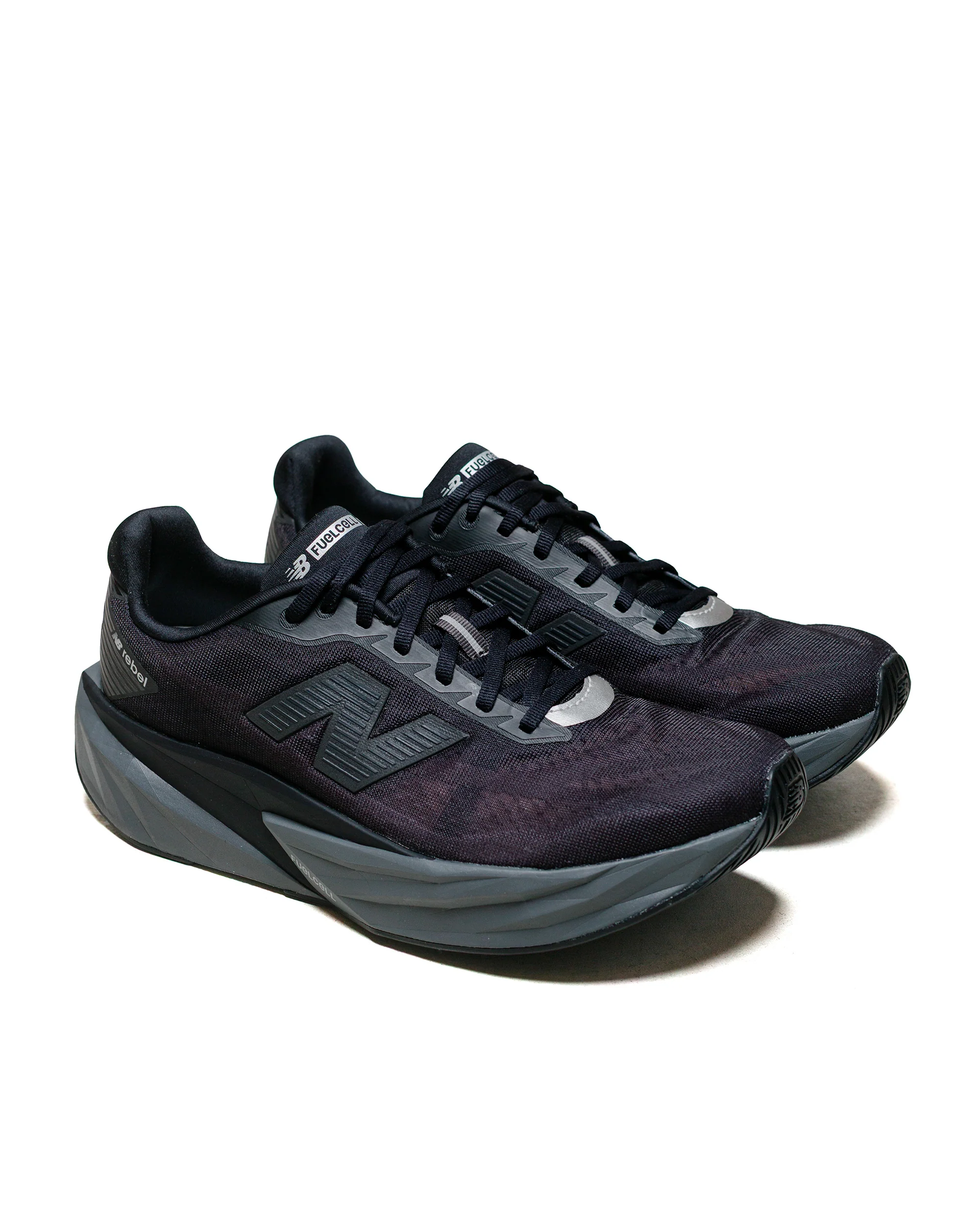 New Balance MFCXLC5 FuelCell Rebel v5 Black/Grey - Image 2