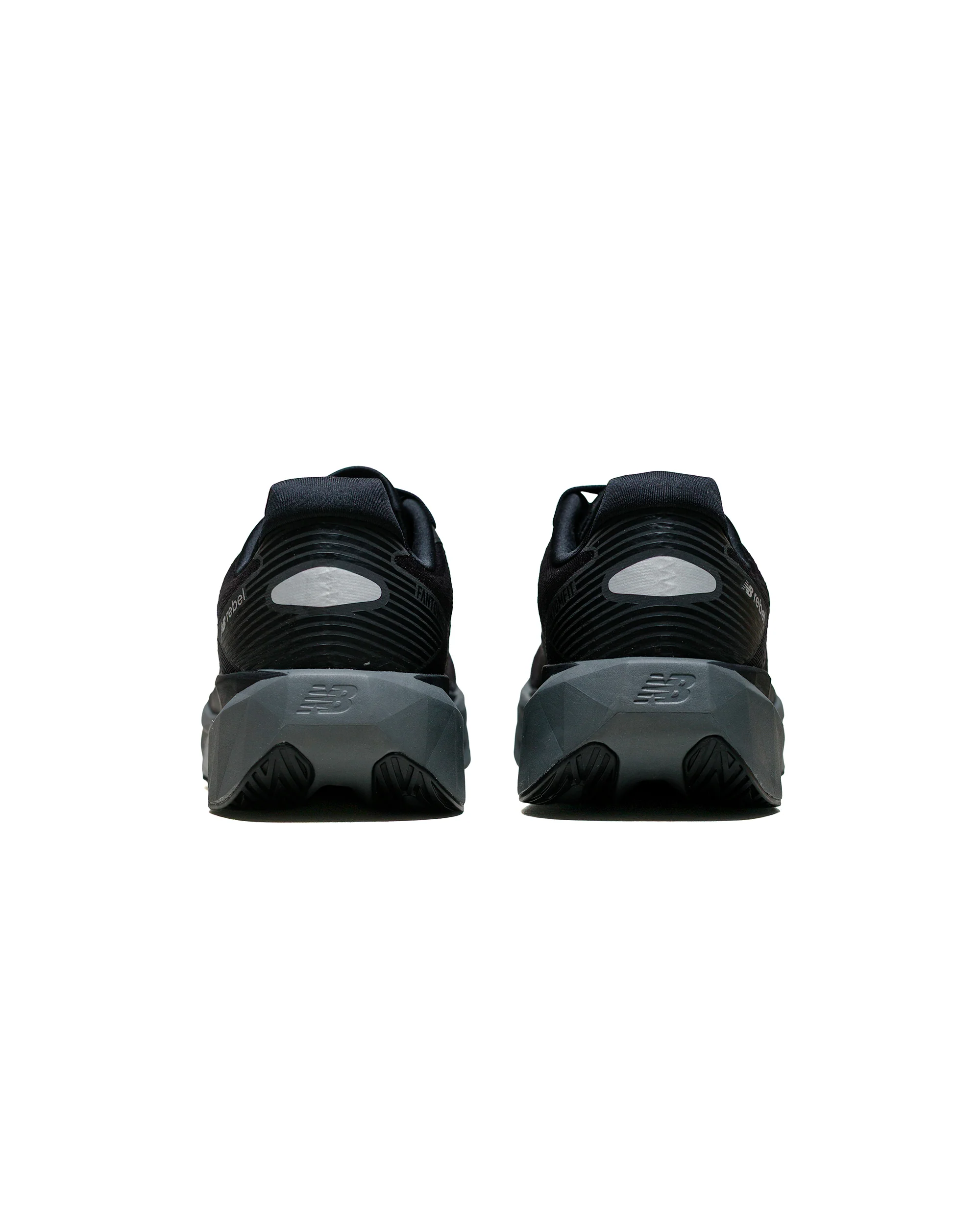 New Balance MFCXLC5 FuelCell Rebel v5 Black/Grey - Image 4