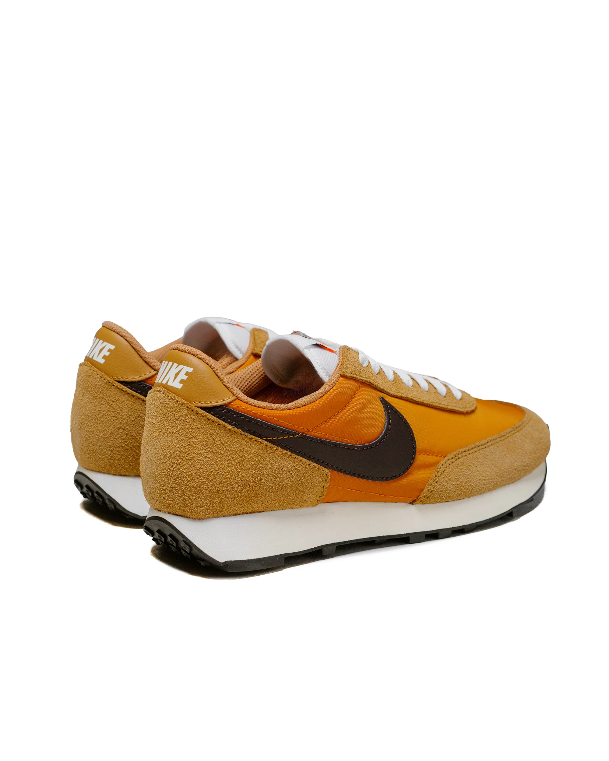 Nike Daybreak SP Flax/Velvet Brown-Monarch - Image 3