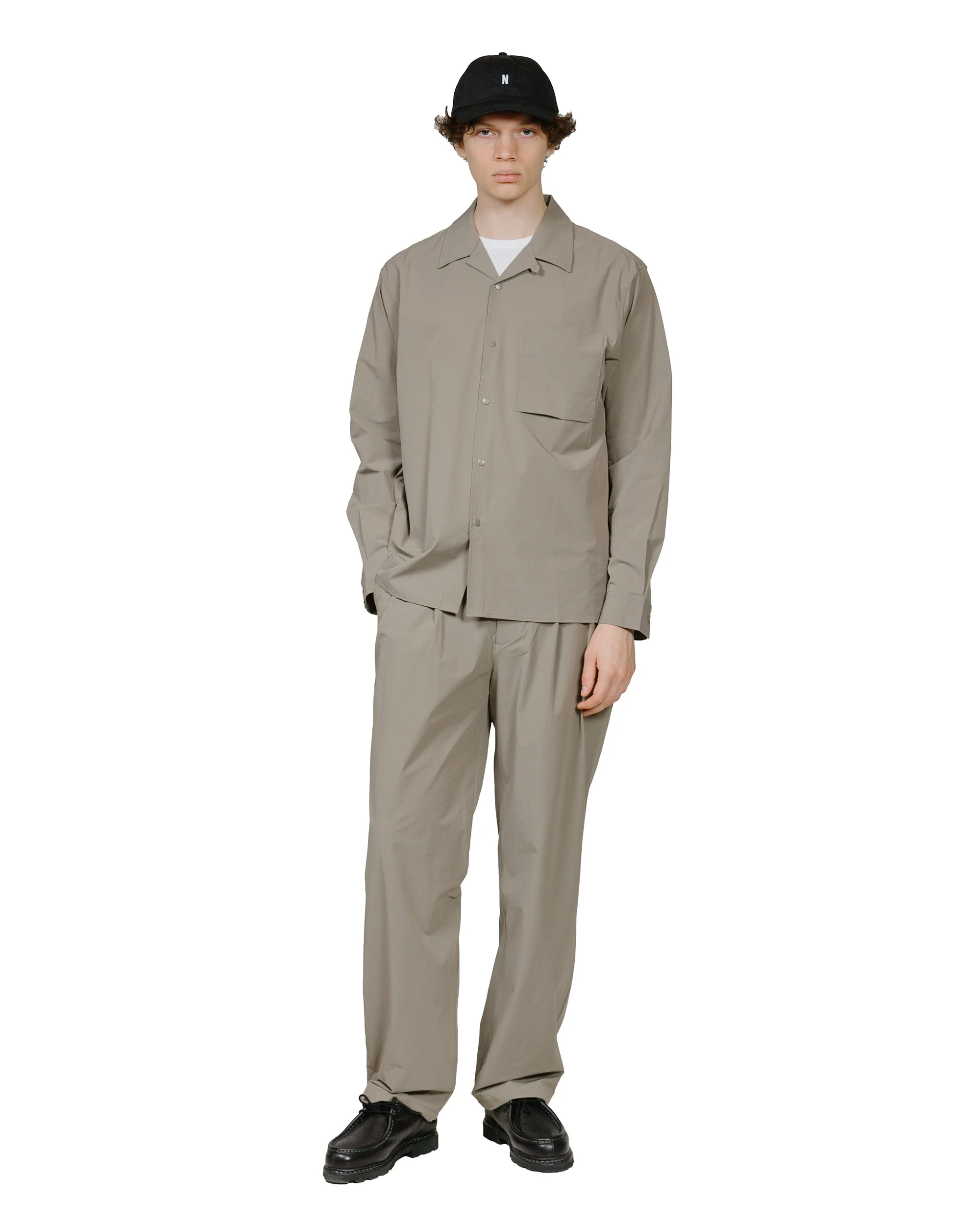 Norse Projects Benn Travel Light Pants Concrete Grey - Image 4