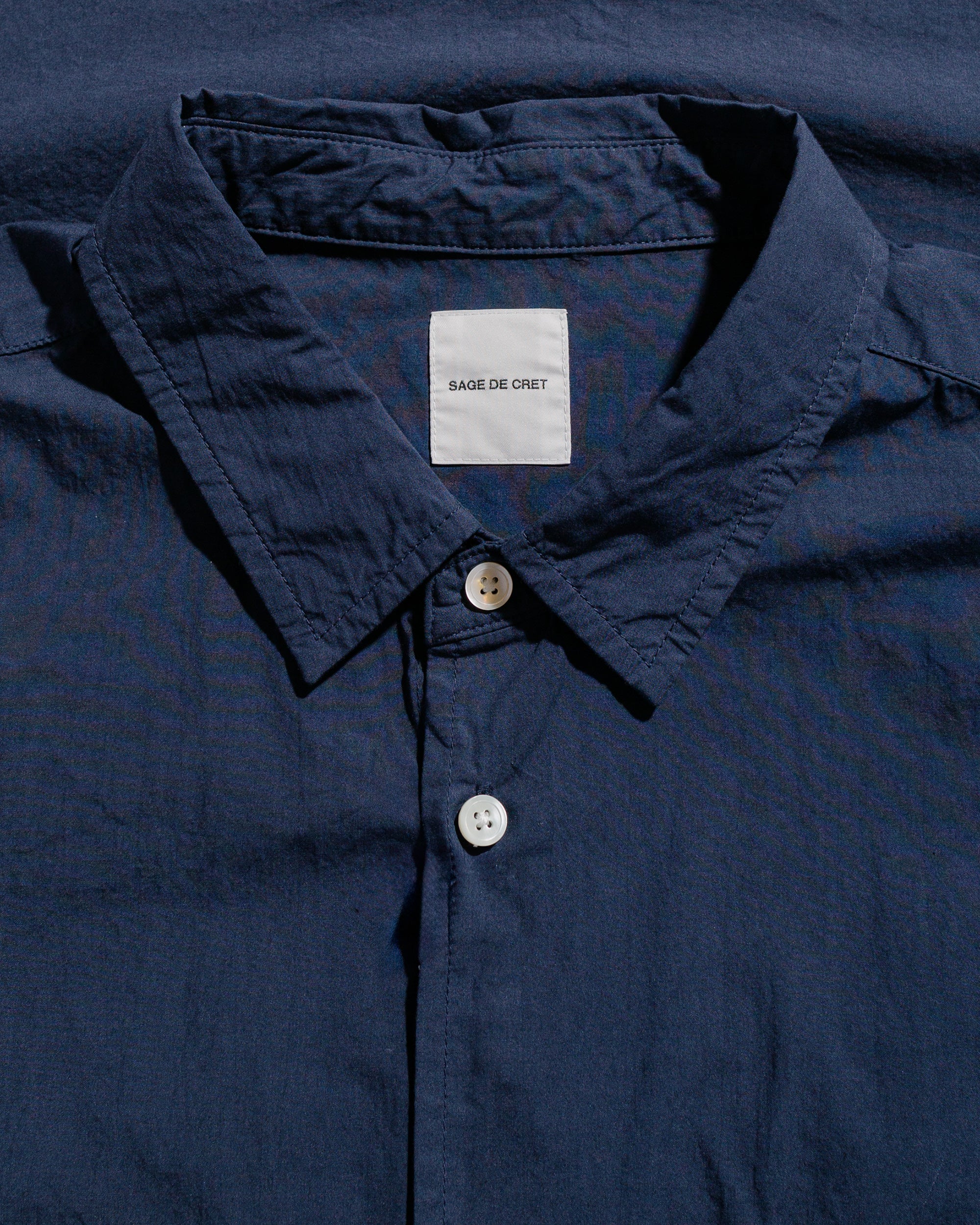 Sage de Cret Organic Cotton Broadcloth Short Sleeve Regular Collar Shirt Navy - Image 5