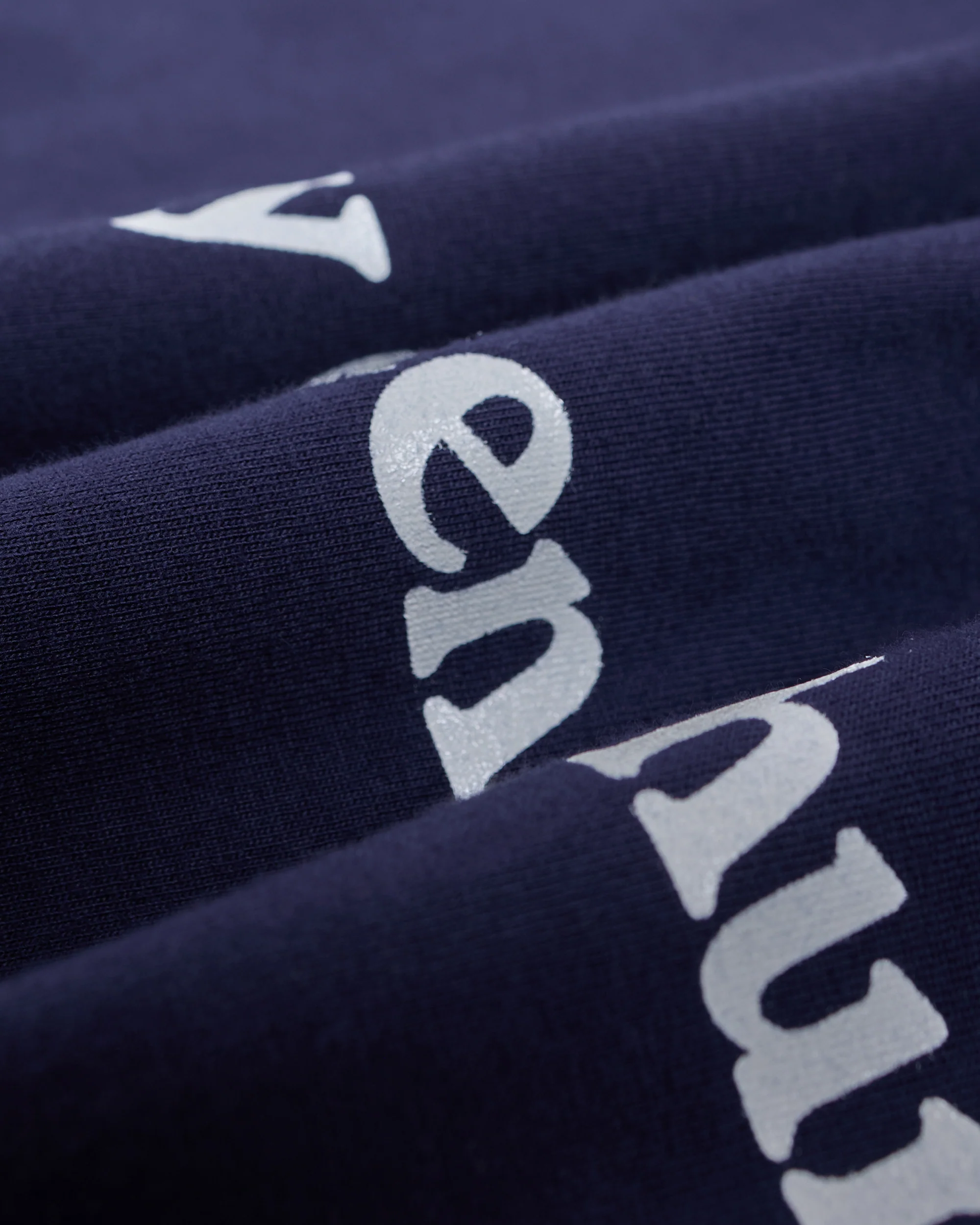 Sassafras Stay Green Thumb T 1/2 Navy - Image 6