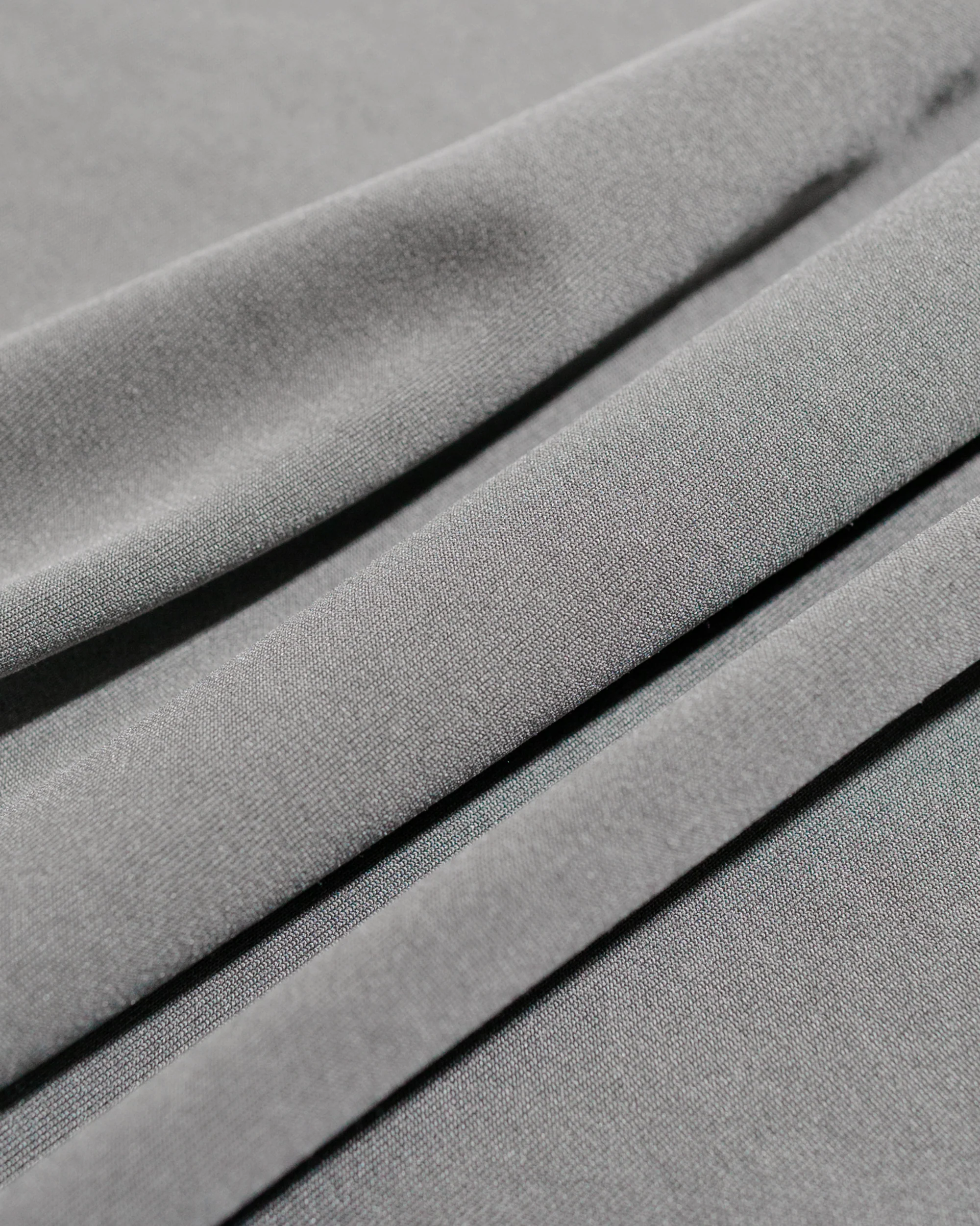 SATISFY AuraLite Long Tee Mineral Graphite - Image 6