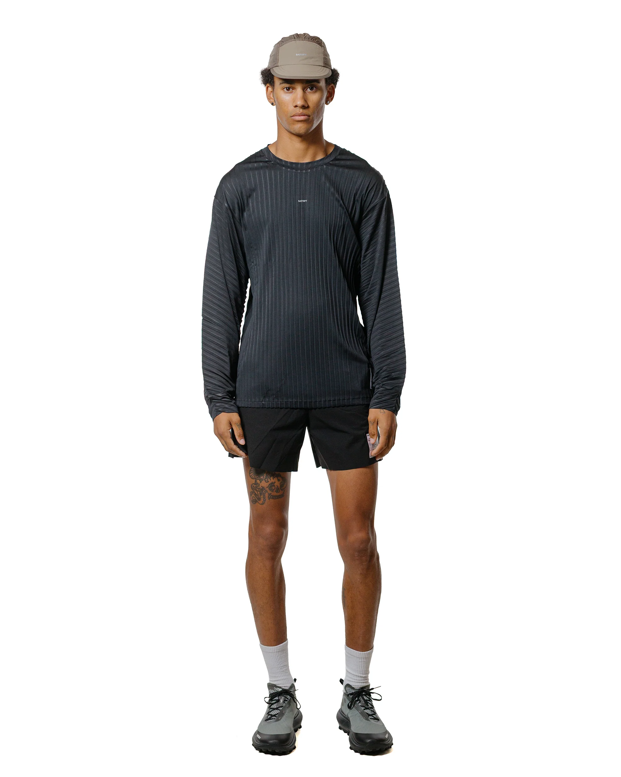 SATISFY AuraLite Pleated Long Tee Black - Image 4