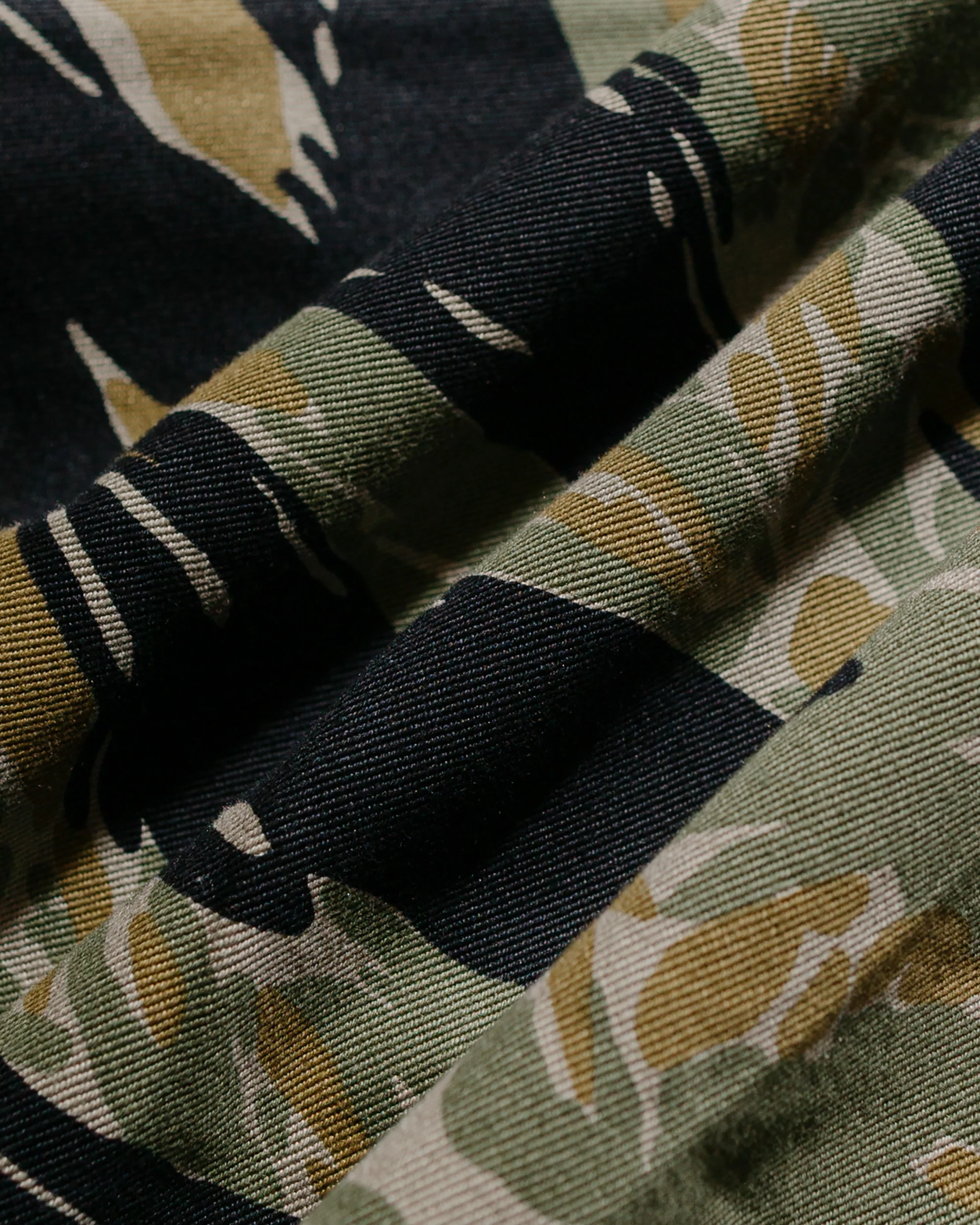 The Real McCoy's MS25001 Tiger Camouflage Shirt / Tadpole Green - Image 6